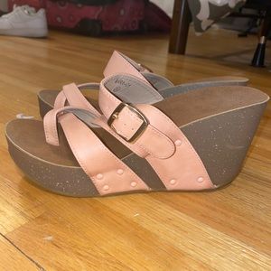Wedges with toe strap